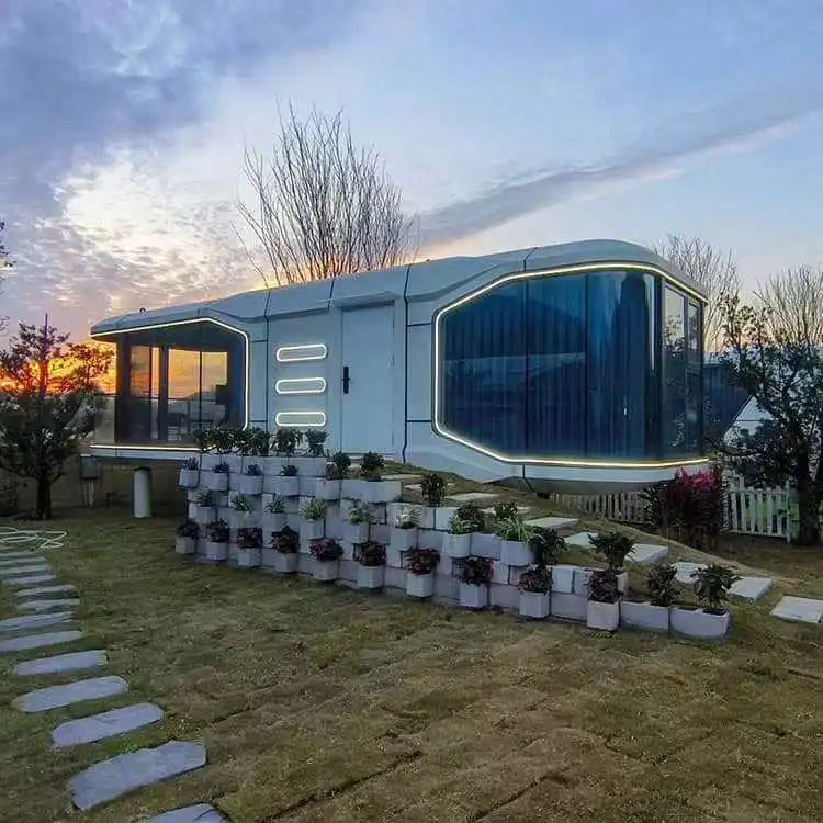Luxury Space Capsule Container House for Resort and Camp